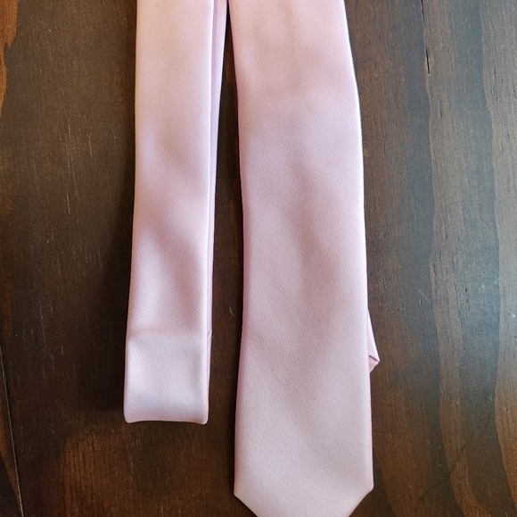 Men's Warehouse Egara Skinny Solid Tie - Picture 2 of 4